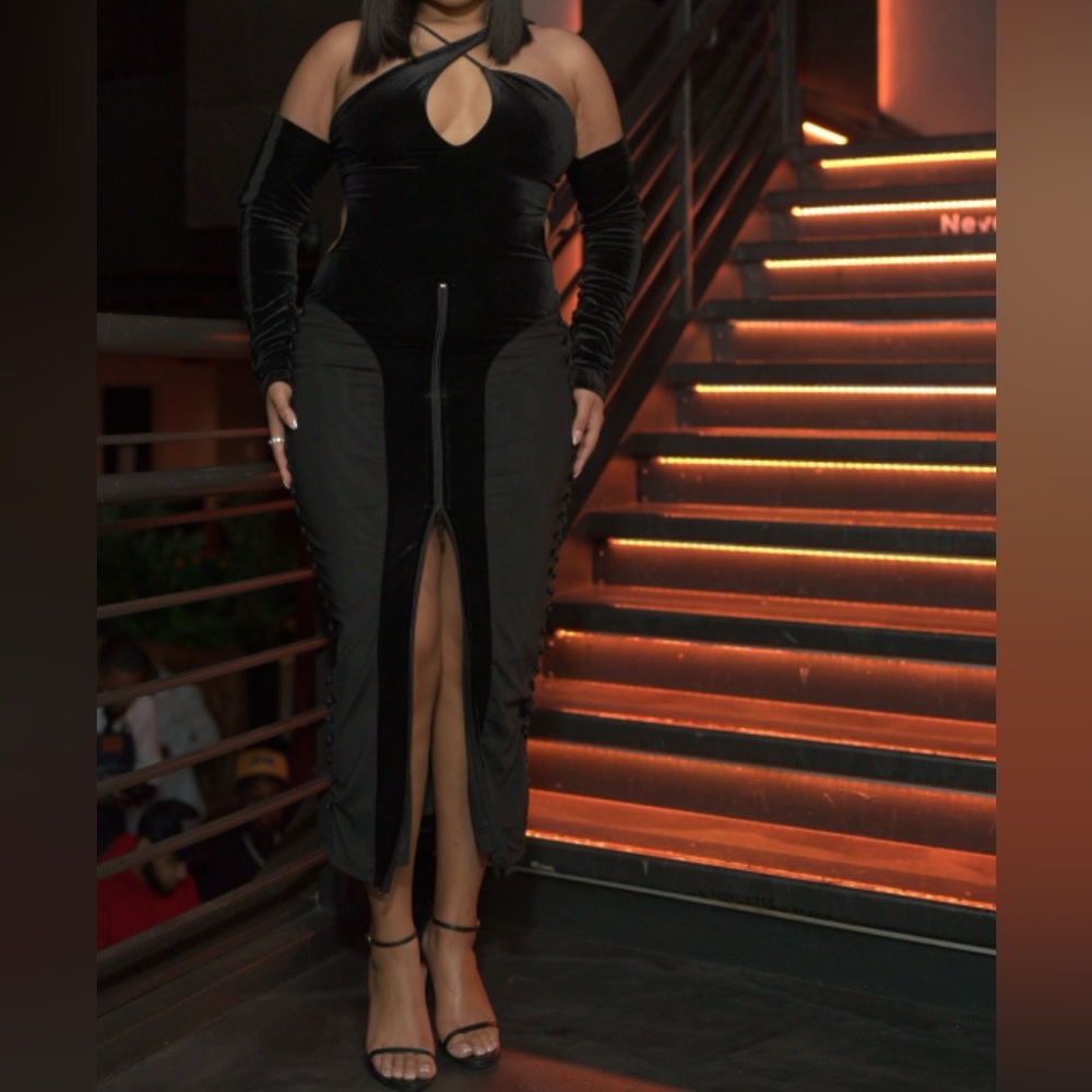 Black velvet BBX Brand dress